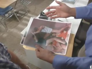 Mokytojas confronts studentas su gėjus nuotraukos