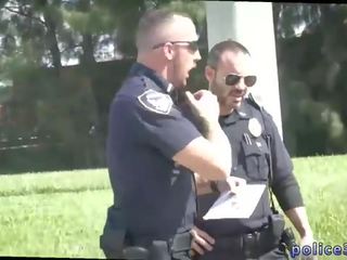 Hrať chlapík polícia gejské beguiling jebanie šou xxx